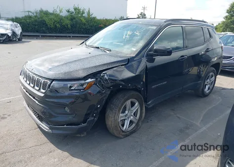 2024 Jeep Compass Latitude 4X4 из США, поврежденный, VIN 3C4NJDBNXRT607445